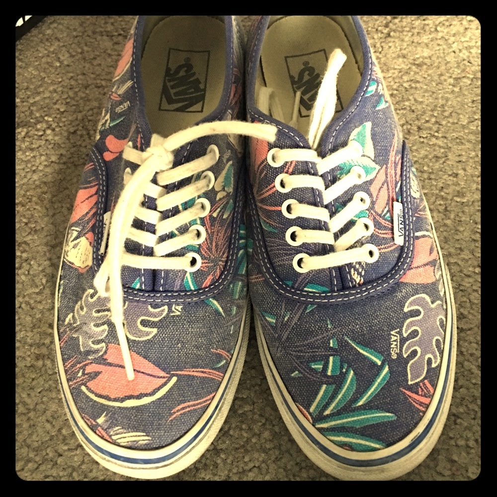 Hawaiian floral vans